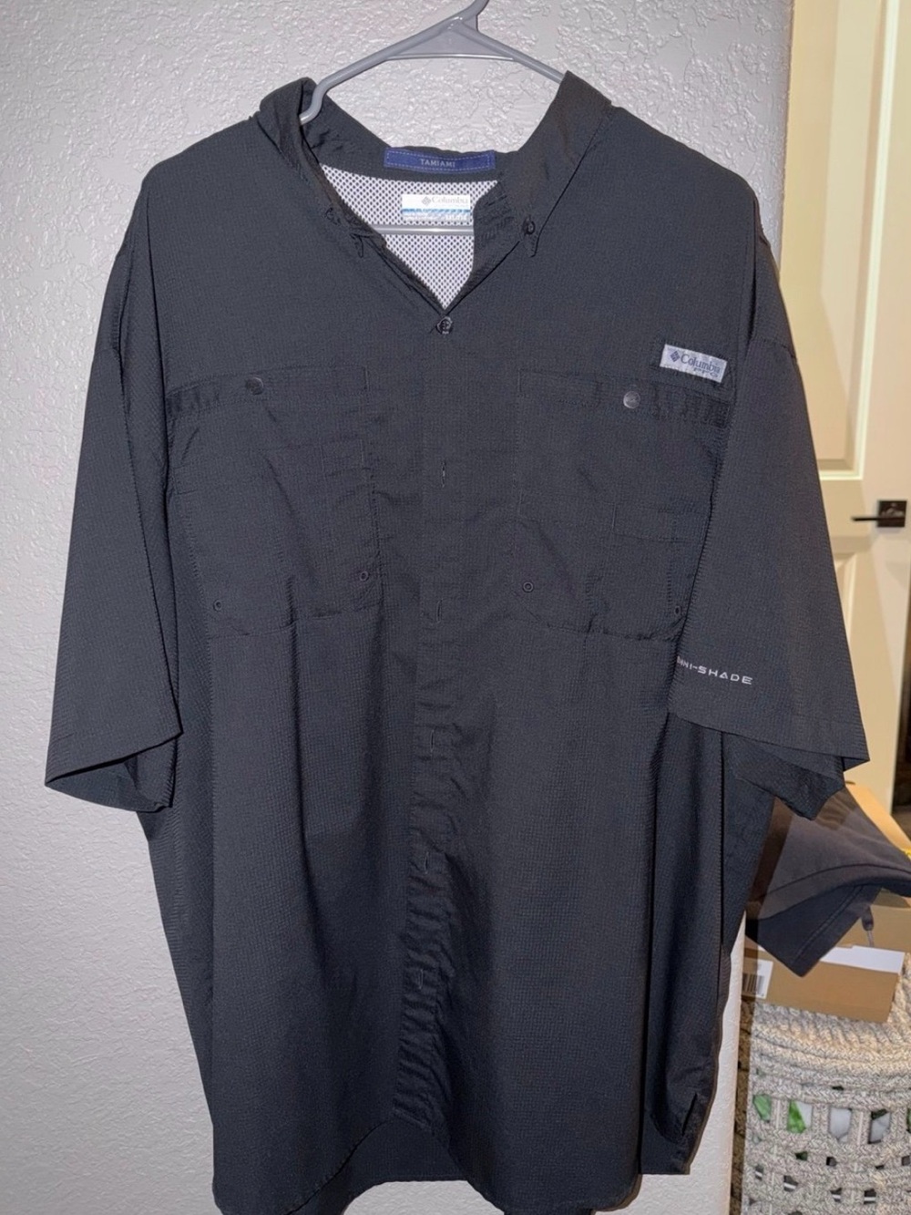 Columbia Black Short Sleeve Shirt with White Mesh Lining